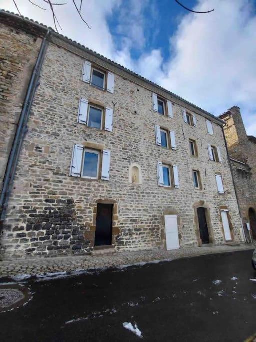 Logement Moderne Au Coeur Du Village Saint-Georges-de-Luzencon Exterior photo